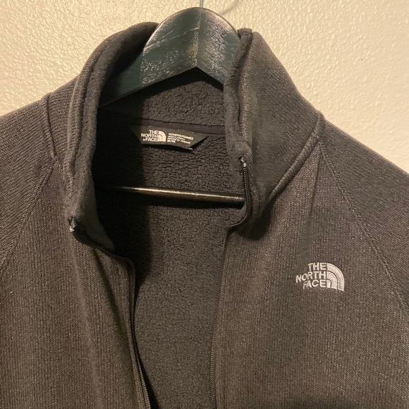 The North Face Sweater - Picture 2 of 4